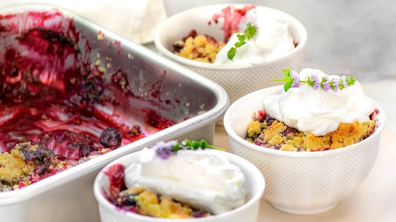 berry cobbler in bowls 