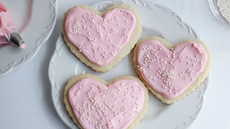 sugar cookies with pink frosting