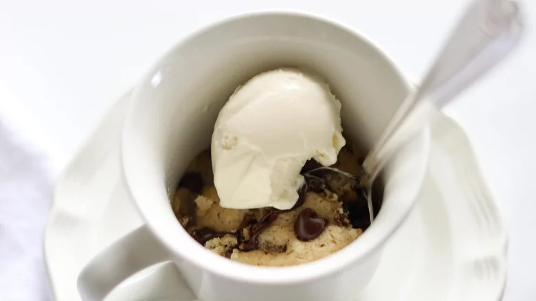 chocolate chip mug cake with cream