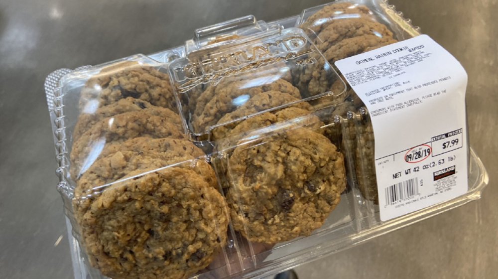 Costco Bakery Oatmeal Raisin Cookies