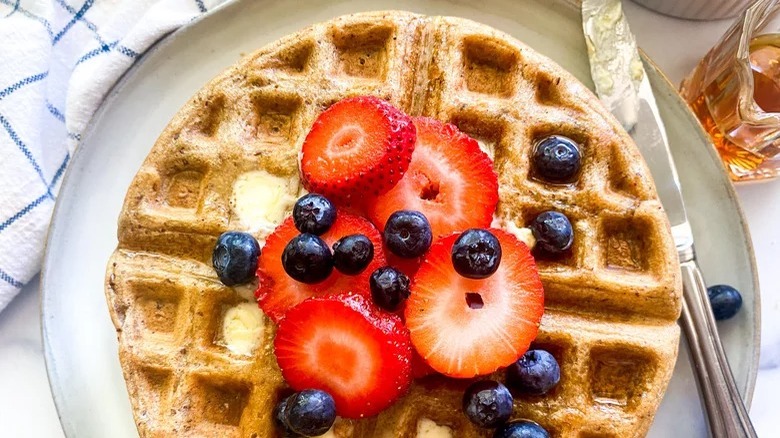 Waffle with fruit topping