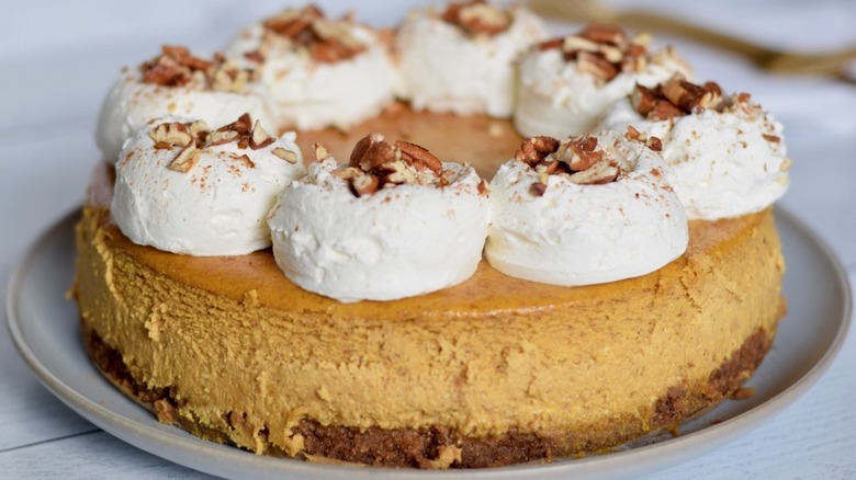 plate with pumpkin cheesecake