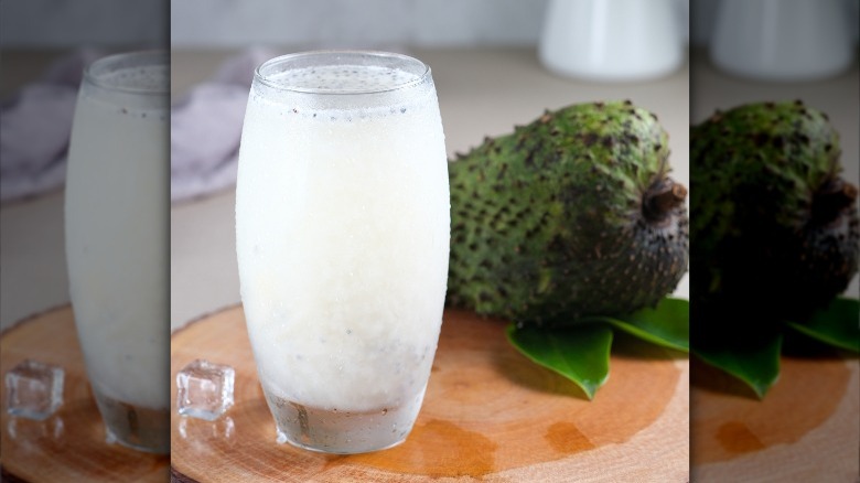 Guayabana fruit and drink