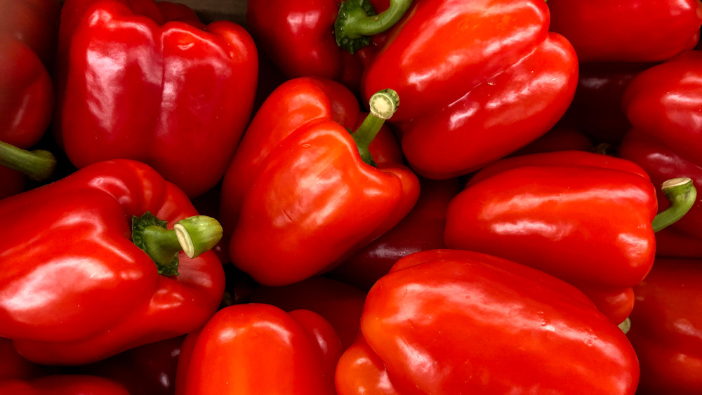 Red peppers in a pile