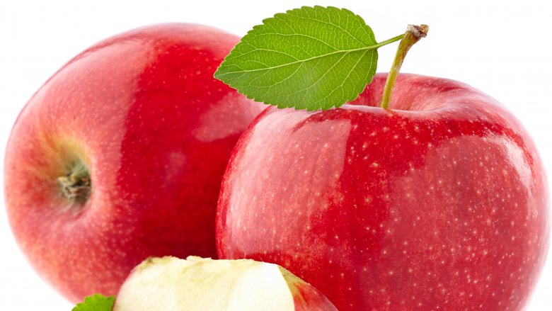 Do eat: Apples