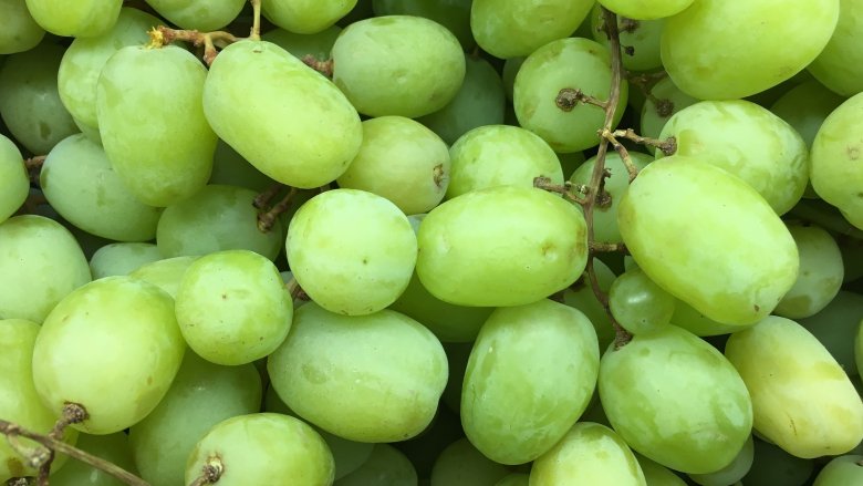 Don't eat: Grapes