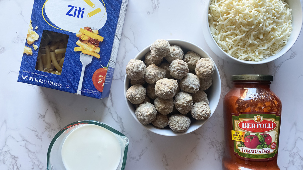 5-ingredient meatball pasta bake ingredients