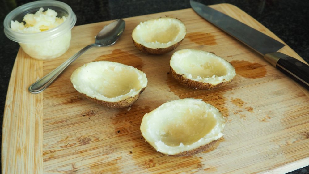 how to make stuffed potatoes for 5-ingredient TGI Friday's stuffed potato skins