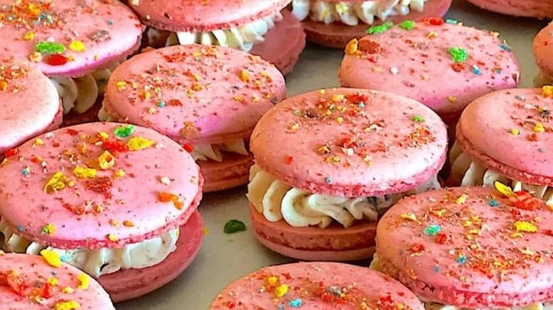 pink fruity pebbles macarons