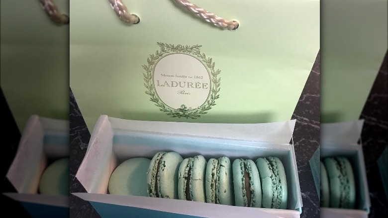 marie antoinette tea macaron flavor