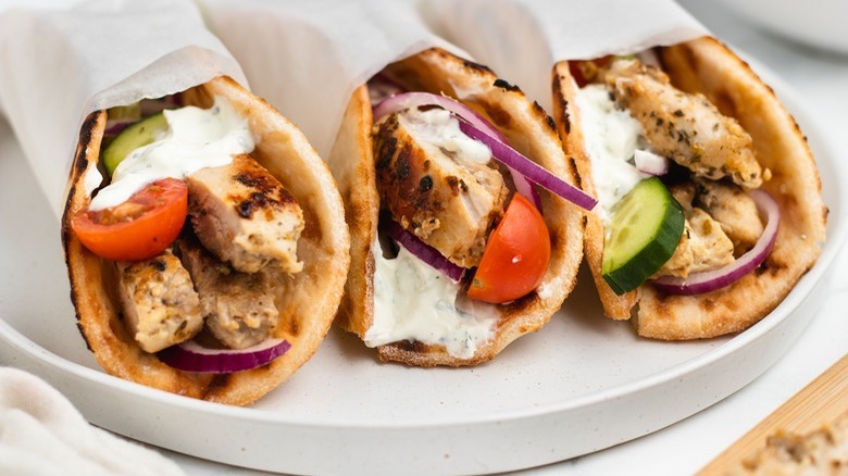 chicken and vegetable pita sandwiches