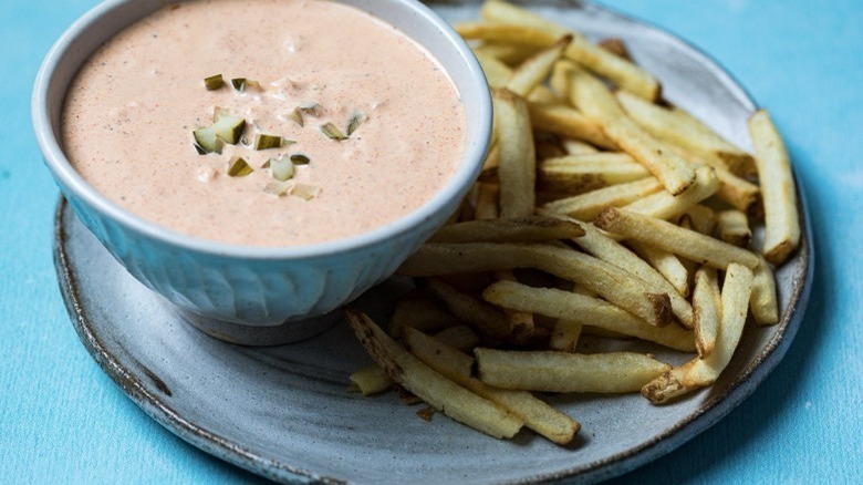 remoulade sauce with french fries