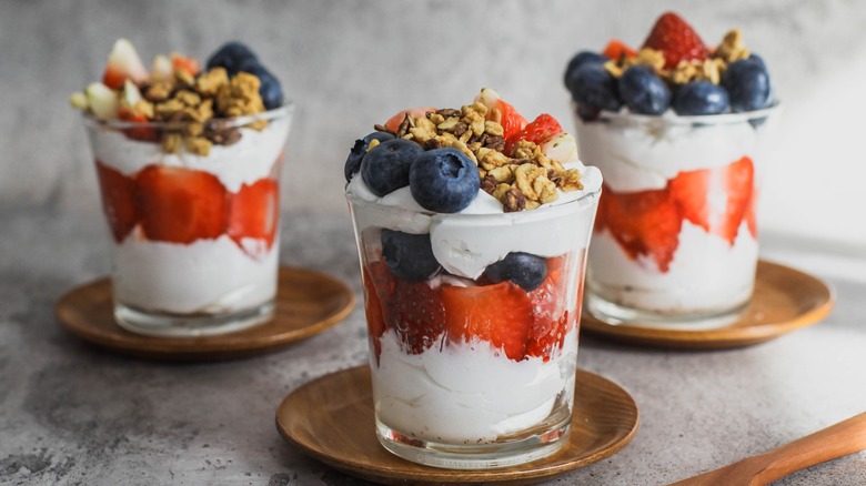 fruit and yogurt parfait