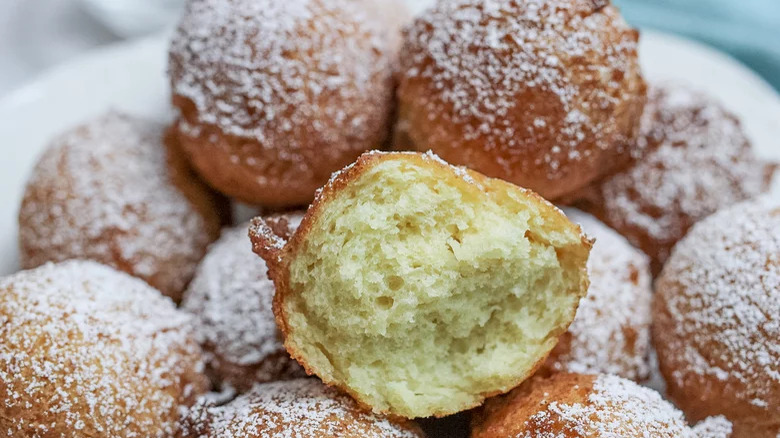 close up of ricotta zeppole