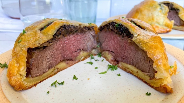 Individual beef Wellingtons