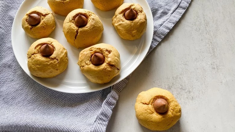 Pumpkin Hershey Kiss Cookies