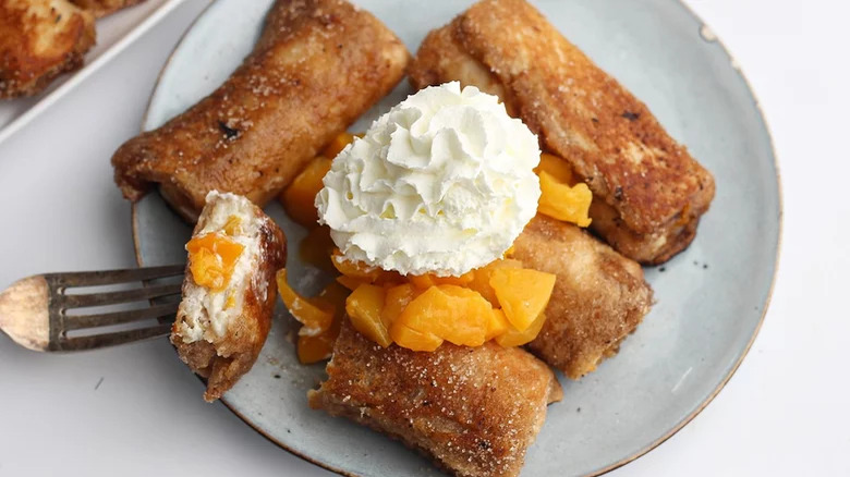 French bread rolls with peaches and cream