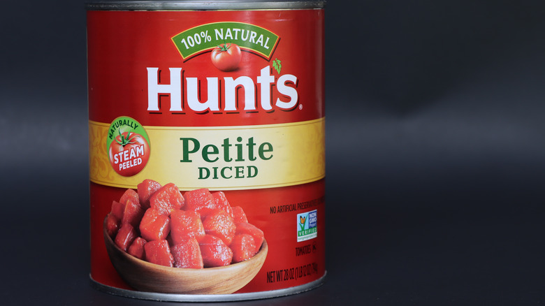 Can of Hunt's tomatoes