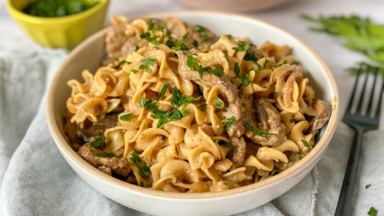 noodles, beef, and parsley