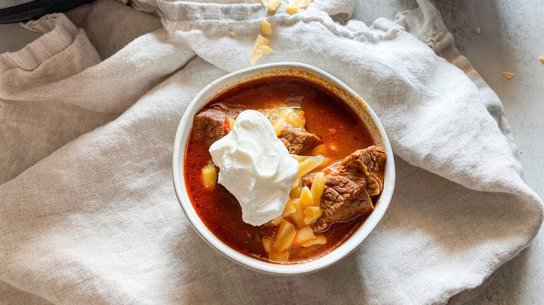 chili with sour cream