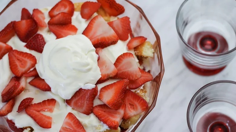 strawberry punch bowl cake