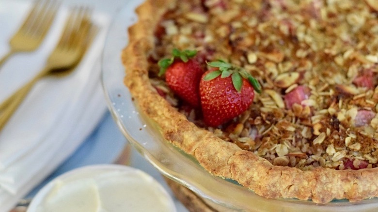 rhubarb pie with strawberries