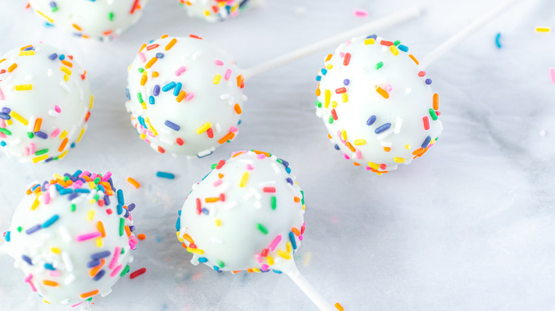 Cake pops with sprinkles