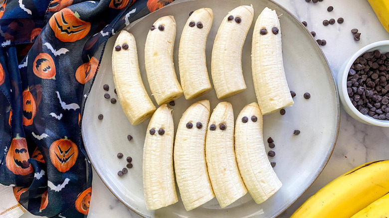 Plate of banana ghosts 