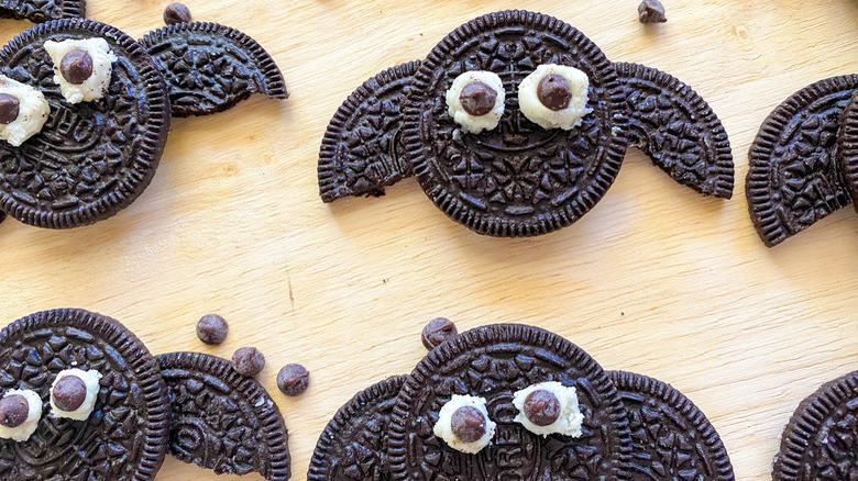 Bats made of Oreo cookies