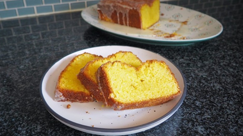 plates of sliced lemon loaf