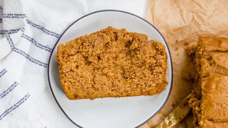 sliced pumpkin bread on plate