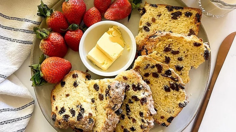 irish soda bread on plate