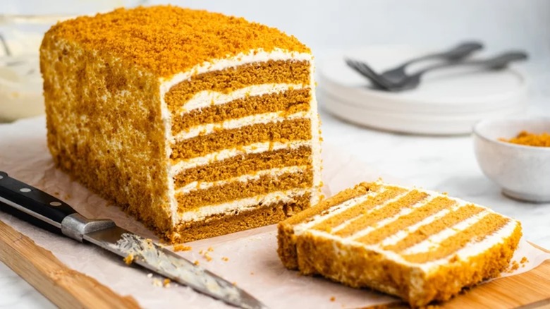 sliced Russian honey cake