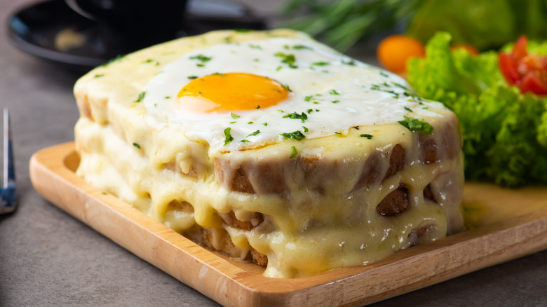 Croque-madame sandwich