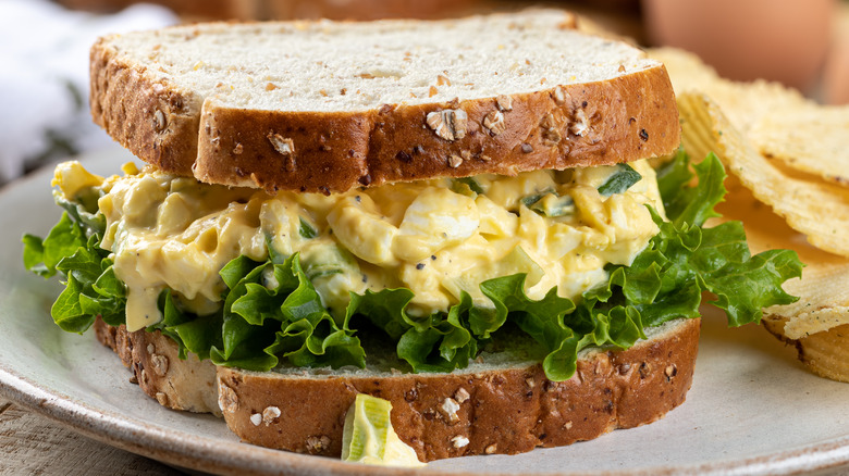 Egg salad sandwich