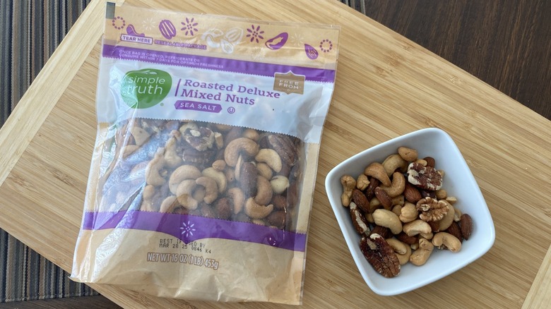 Simple Truth Deluxe Nut Mix