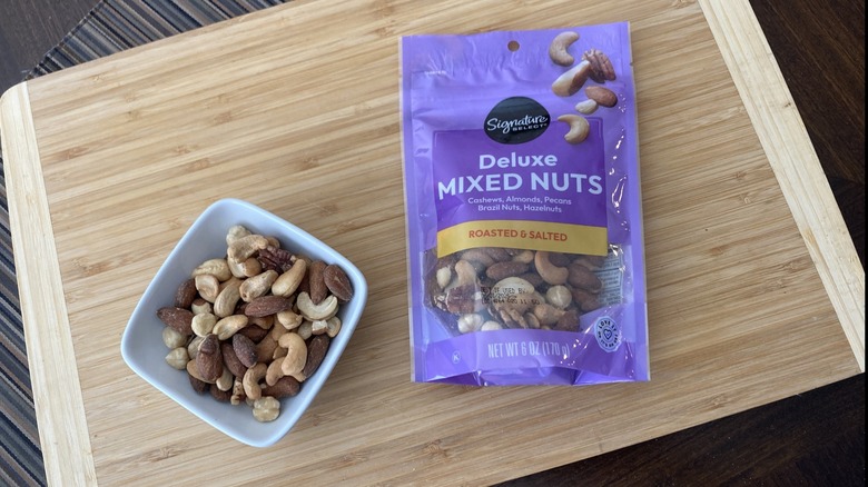 Signature Select Mixed Nuts Deluxe