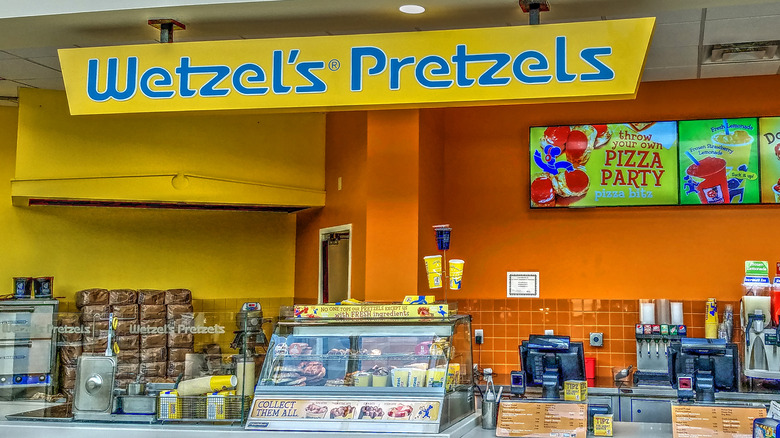 Closed Wetzel's Pretzels mall location