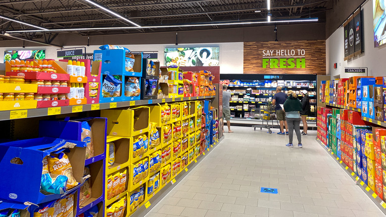 shelves of Aldi foods