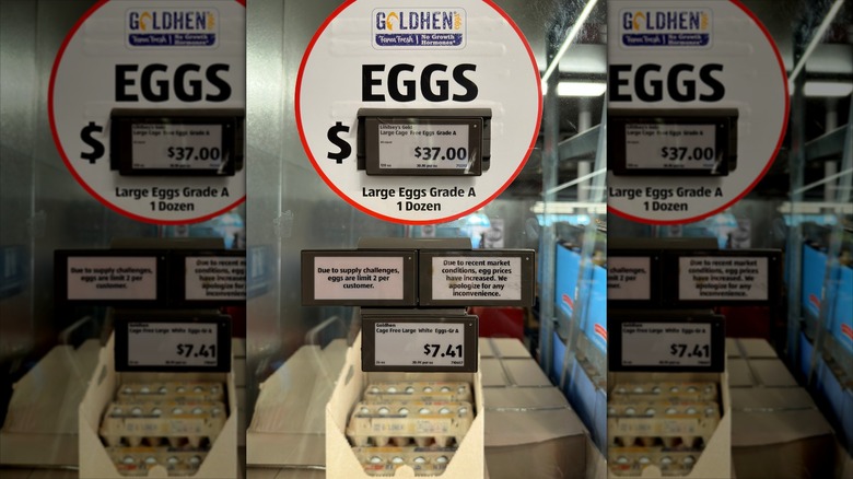 sign with limits on egg purchases at Aldi