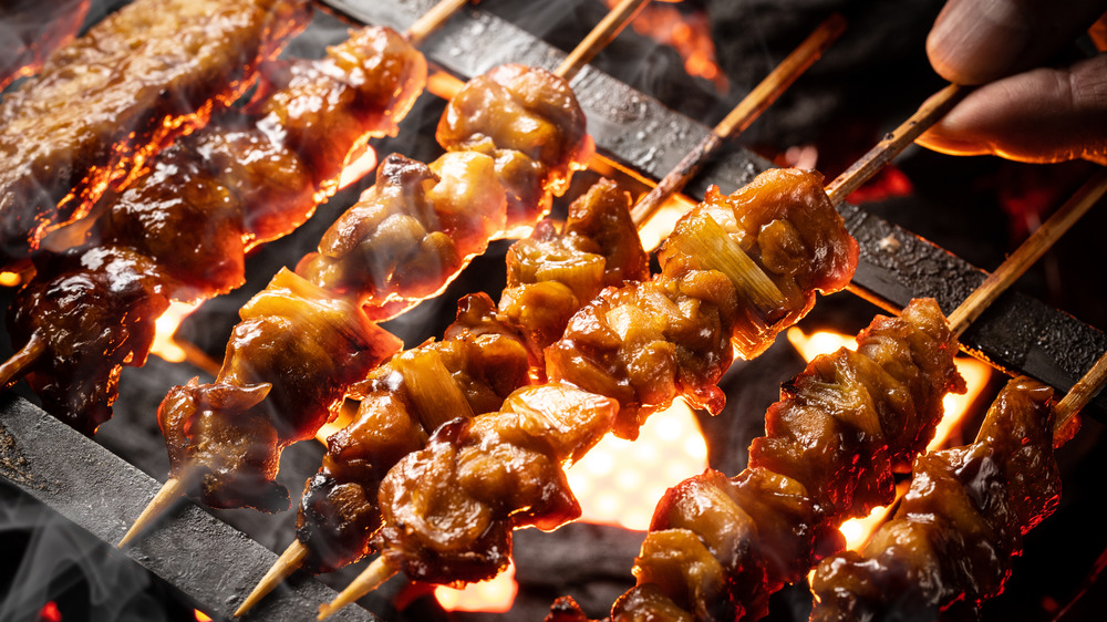 6 Things You Shouldn't And 8 Things You Should Order From A Hibachi ...