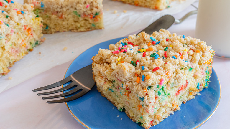 Coffee cake with sprinkles 