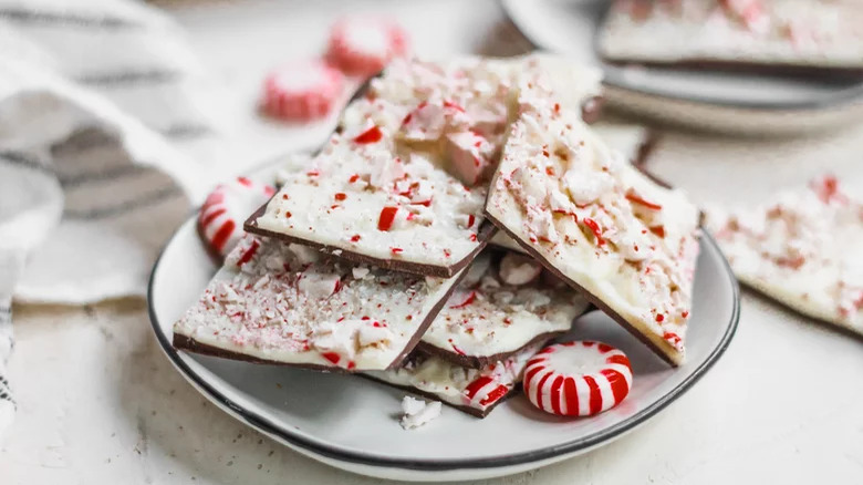 Peppermint chocolate barks with peppermint candies