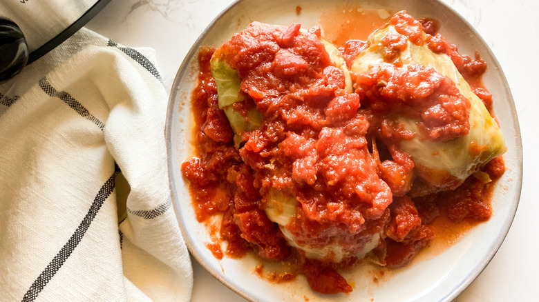 Cabbage rolls with tomato sauce