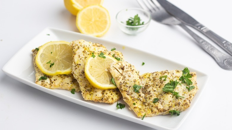 fish with parsley and lemon