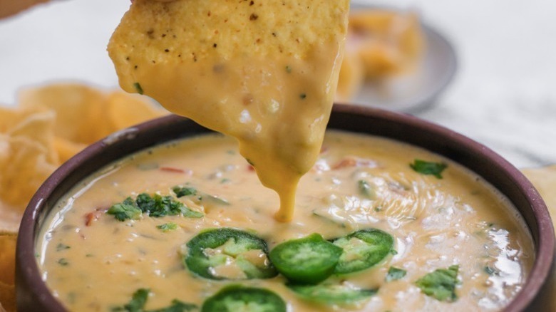 tortilla chip and cheese dip