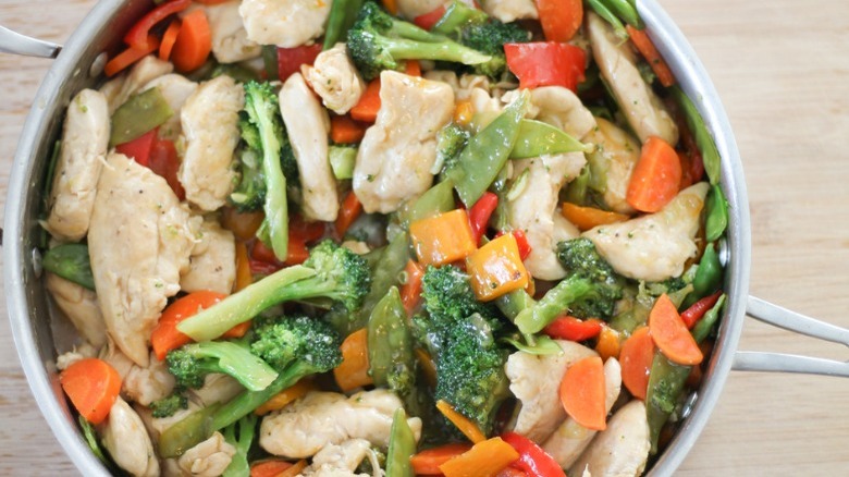 chicken stir fry with vegetables