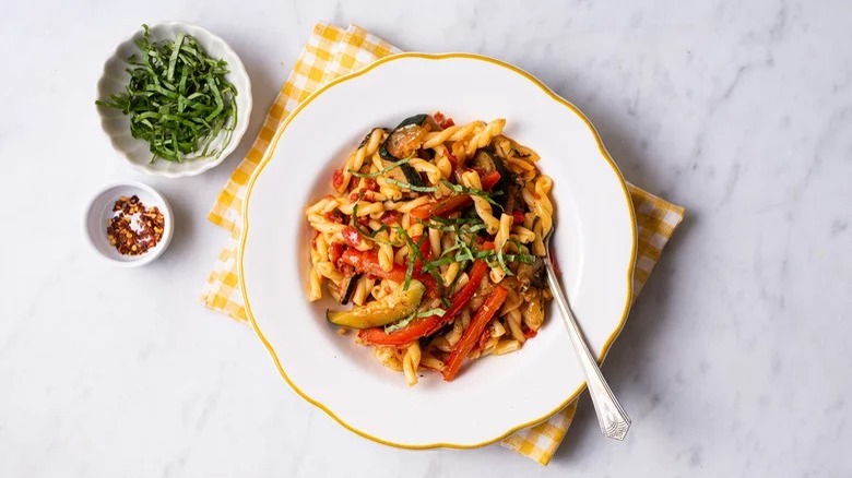 bowl of fresh summer vegetable pasta