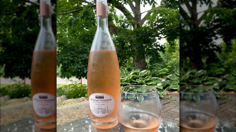 bottle and glass of Kirkland Côtes de Provence Rosé