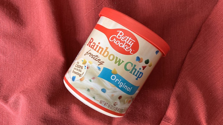 Betty Crocker Rainbow Chip frosting